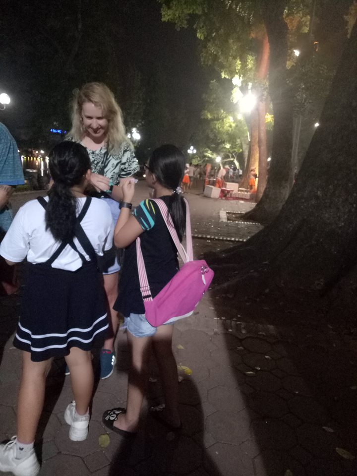 Tiếng Anh quanh Bờ Hồ thứ 4 ngày 11/07/2018 1