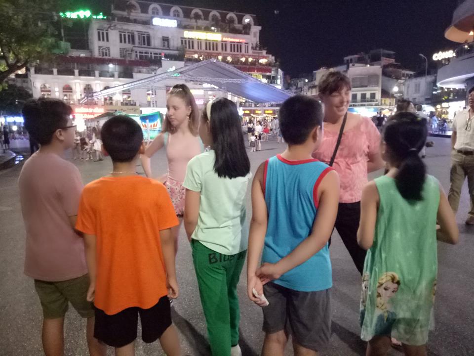 tieng-anh-quanh-bo-ho-thu-7-ngay-28-7-2018-1 Tiếng Anh quanh Bờ Hồ thứ 7 ngày 28/07/2018 1